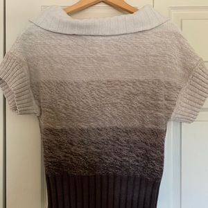 Wide collar knit shirt